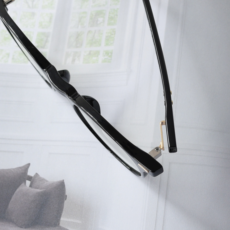 Movement Round Full-Rim Eyeglasses
